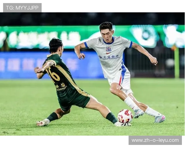 上海申花拉唐边路渗透牵制防守：新战术下的攻防转译